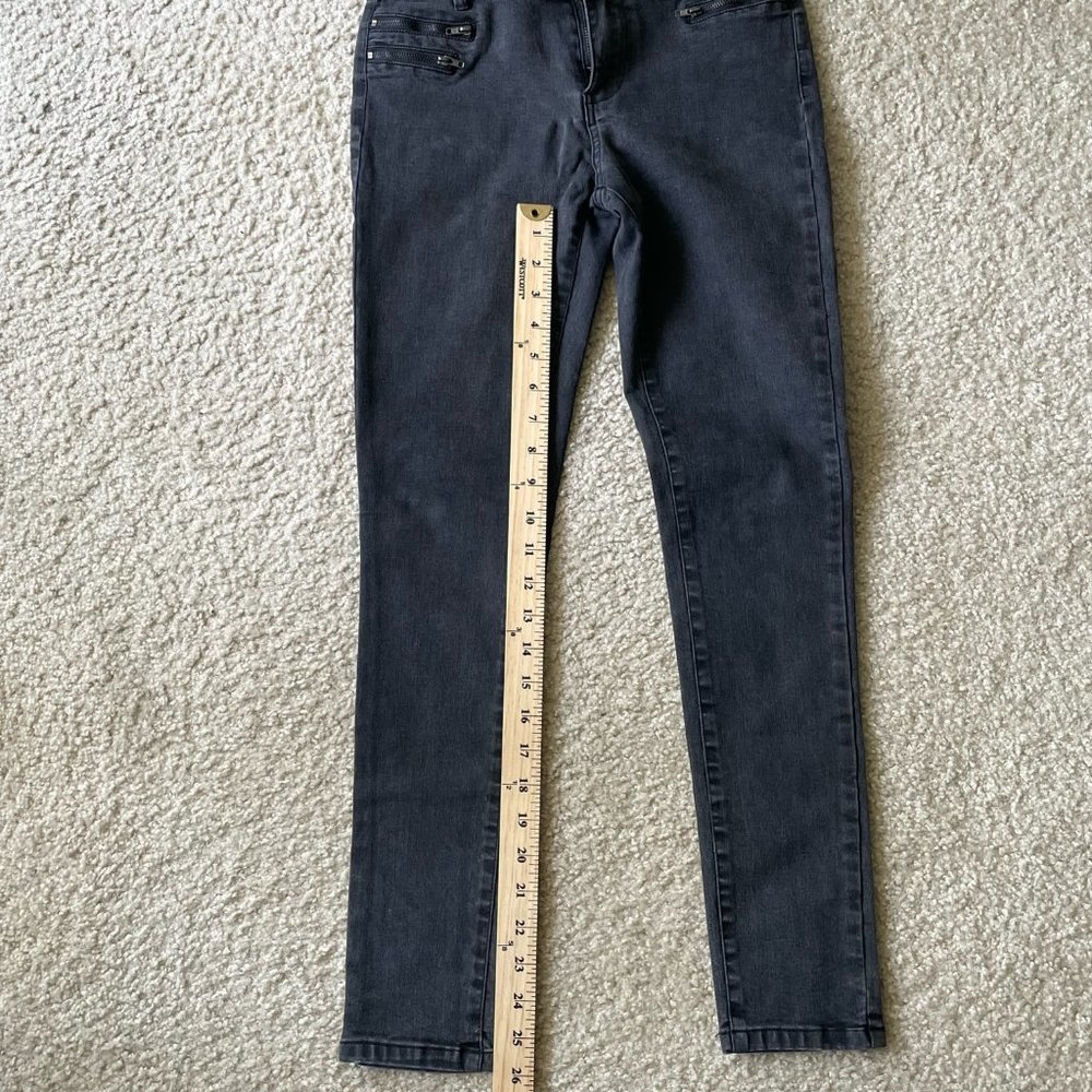 Chocolate Colombian  jean  women  size small  black pockets with zipper